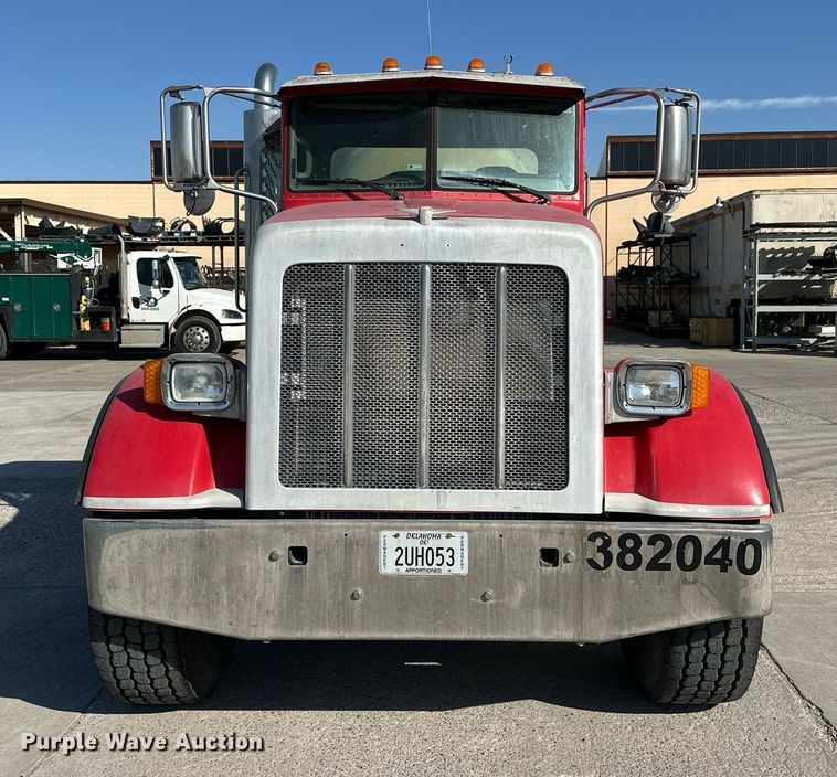 image for item DW5065 2014 Peterbilt 365 ready mix truck