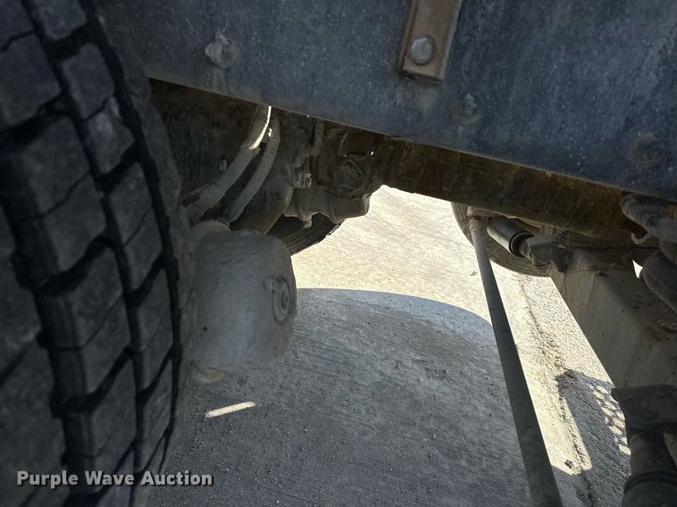 image for item DW5065 2014 Peterbilt 365 ready mix truck