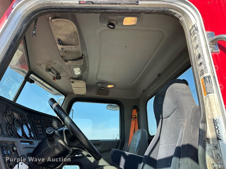 image for item DW5065 2014 Peterbilt 365 ready mix truck