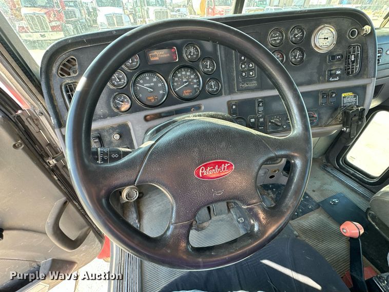 image for item DW5065 2014 Peterbilt 365 ready mix truck