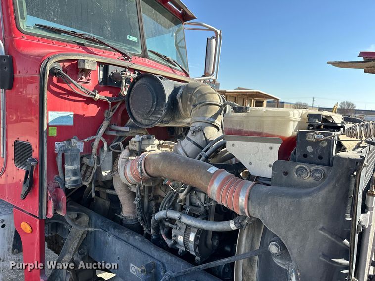 image for item DW5065 2014 Peterbilt 365 ready mix truck