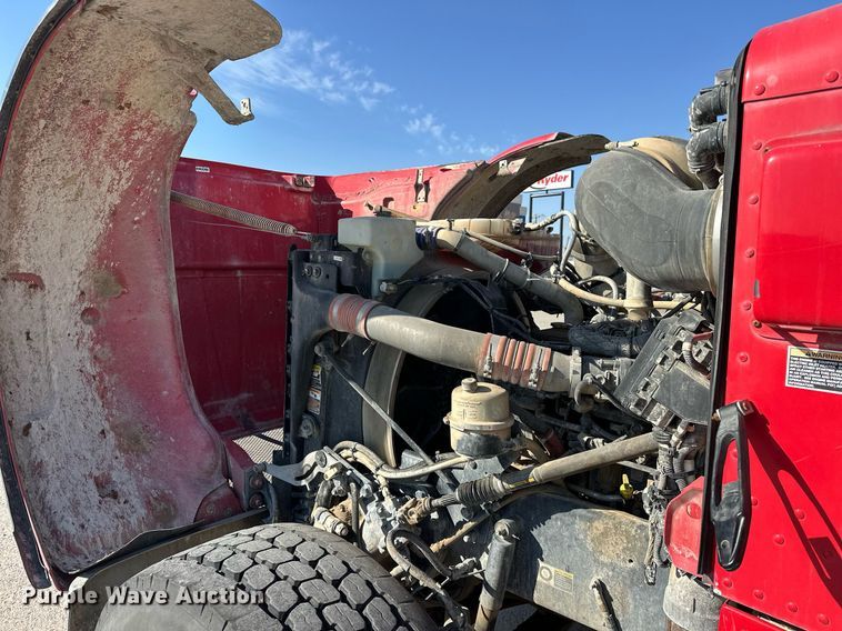 image for item DW5065 2014 Peterbilt 365 ready mix truck