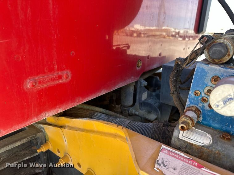 image for item DW5066 2016 Peterbilt 365 ready mix truck