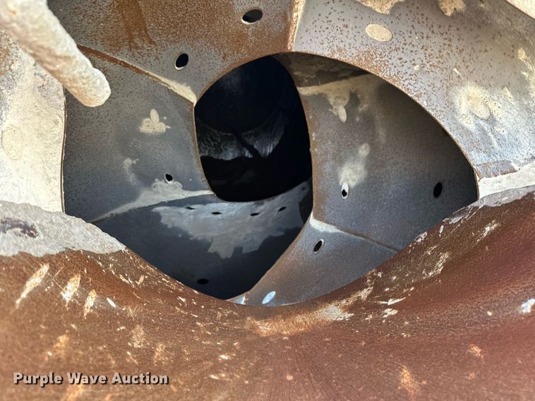 image for item DW5066 2016 Peterbilt 365 ready mix truck