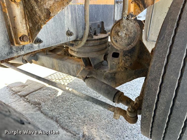 image for item DW5066 2016 Peterbilt 365 ready mix truck