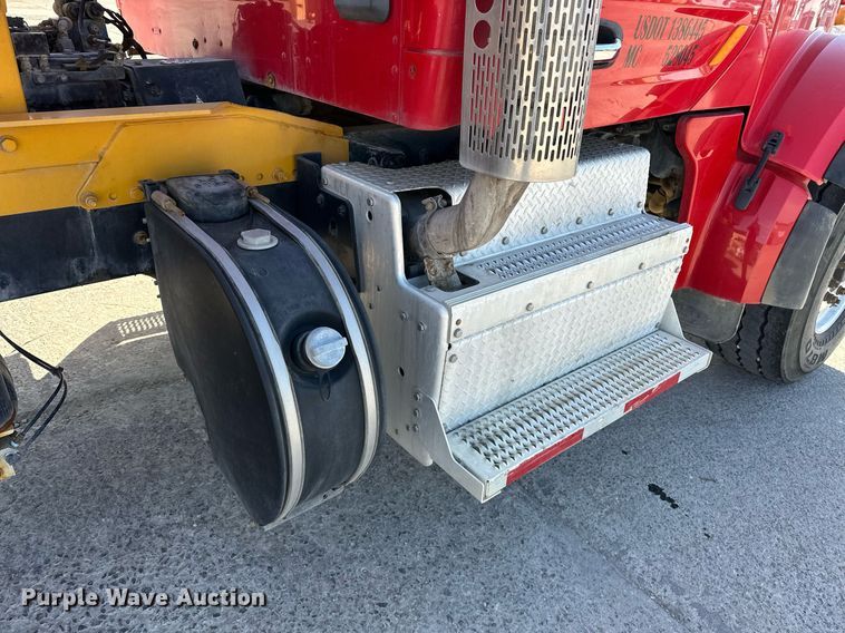 image for item DW5066 2016 Peterbilt 365 ready mix truck