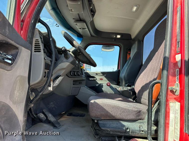 image for item DW5066 2016 Peterbilt 365 ready mix truck