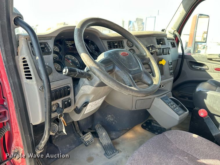 image for item DW5066 2016 Peterbilt 365 ready mix truck