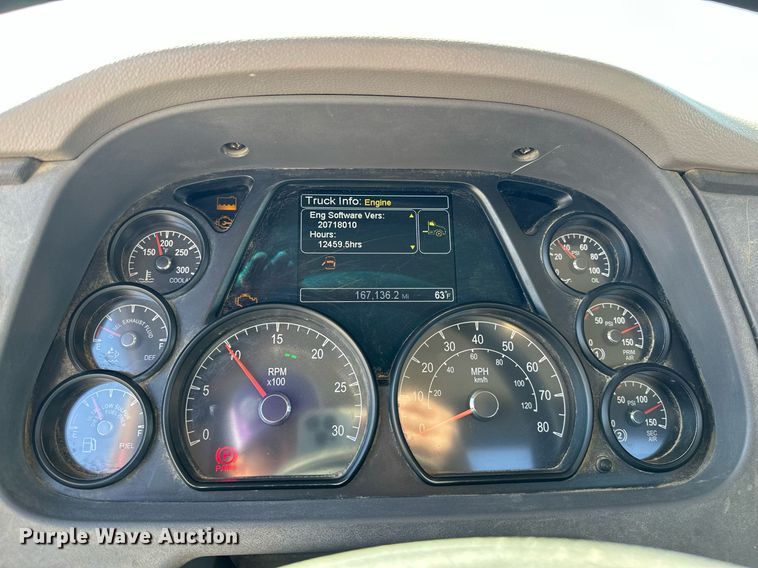 image for item DW5066 2016 Peterbilt 365 ready mix truck