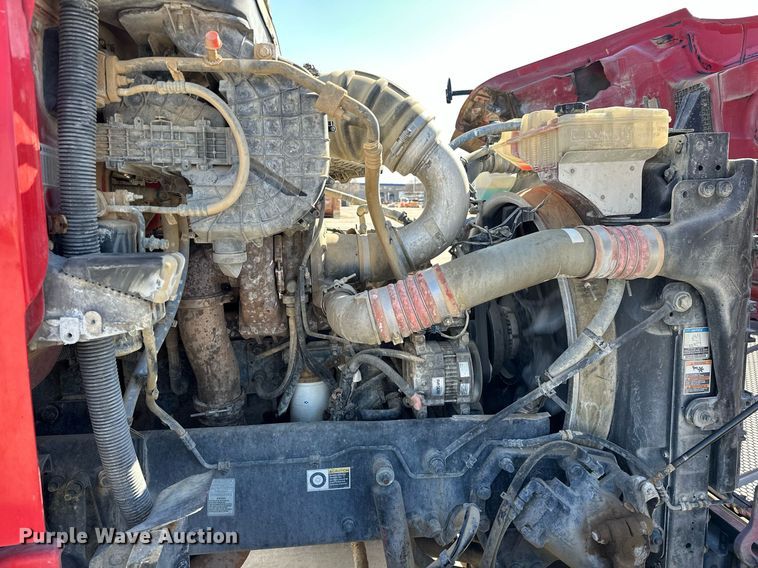 image for item DW5066 2016 Peterbilt 365 ready mix truck