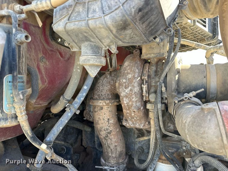 image for item DW5066 2016 Peterbilt 365 ready mix truck