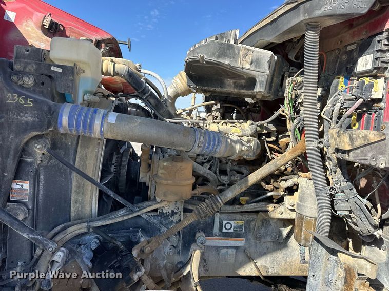 image for item DW5066 2016 Peterbilt 365 ready mix truck