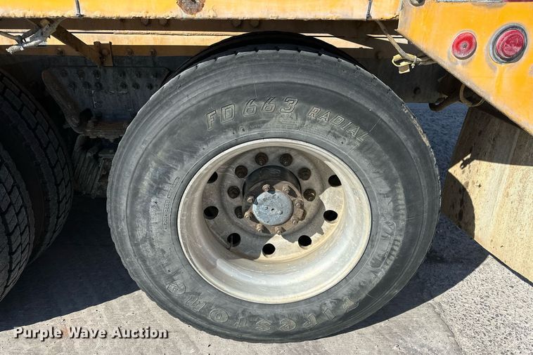 image for item DW5066 2016 Peterbilt 365 ready mix truck