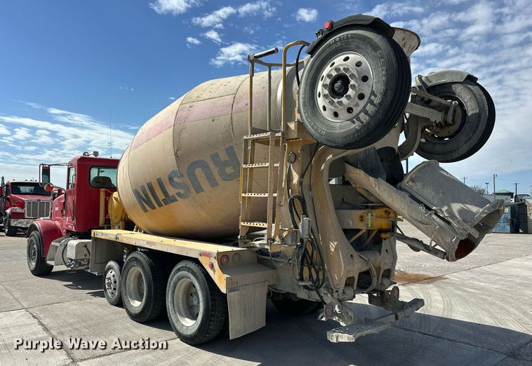 image for item DW5067 2014 Peterbilt 365 ready mix truck