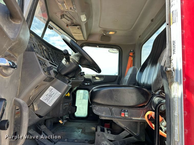 image for item DW5067 2014 Peterbilt 365 ready mix truck