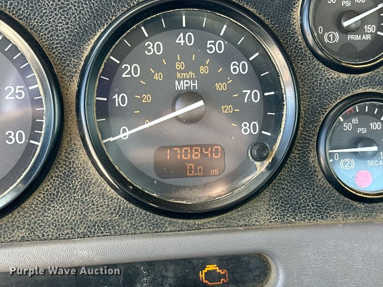 image for item DW5067 2014 Peterbilt 365 ready mix truck