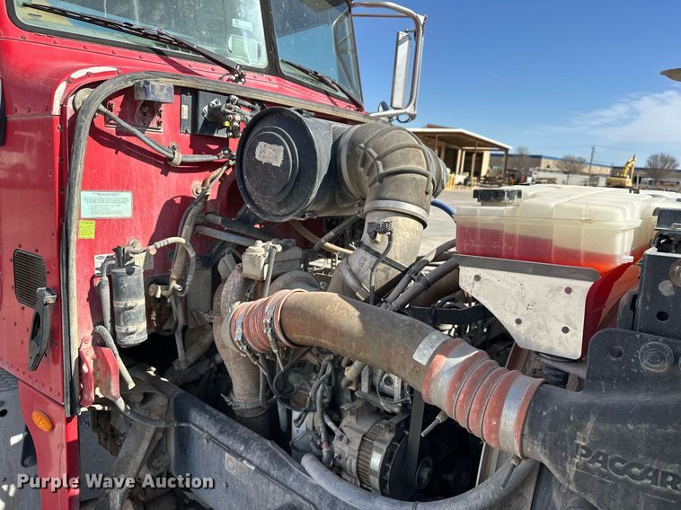 image for item DW5067 2014 Peterbilt 365 ready mix truck