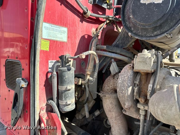 image for item DW5067 2014 Peterbilt 365 ready mix truck