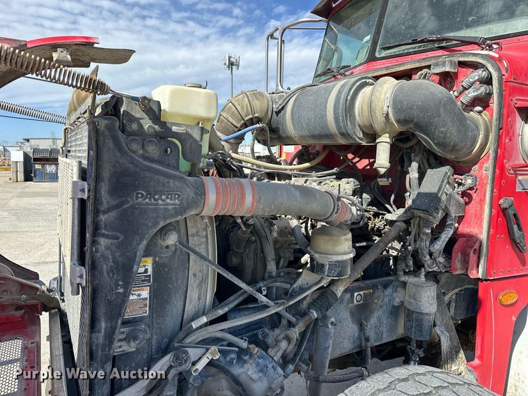 image for item DW5067 2014 Peterbilt 365 ready mix truck