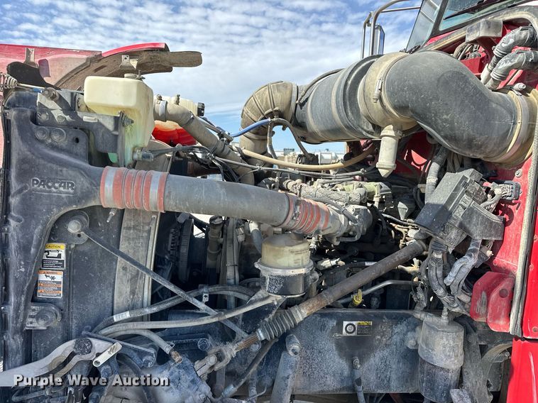 image for item DW5067 2014 Peterbilt 365 ready mix truck