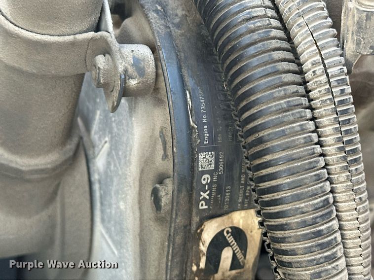 image for item DW5067 2014 Peterbilt 365 ready mix truck