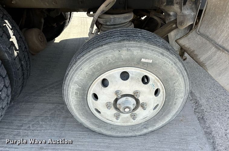 image for item DW5067 2014 Peterbilt 365 ready mix truck