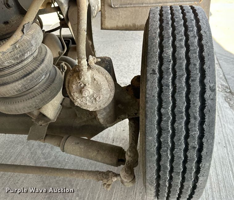 image for item DW5067 2014 Peterbilt 365 ready mix truck