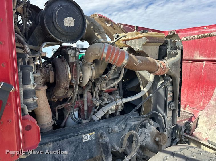 image for item DW5068 2013 Peterbilt 365 ready mix truck