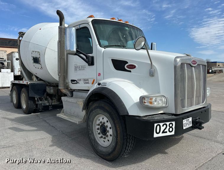 image for item DW5069 2015 Peterbilt 567 ready mix truck
