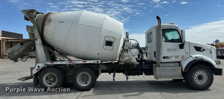 image for item DW5069 2015 Peterbilt 567 ready mix truck