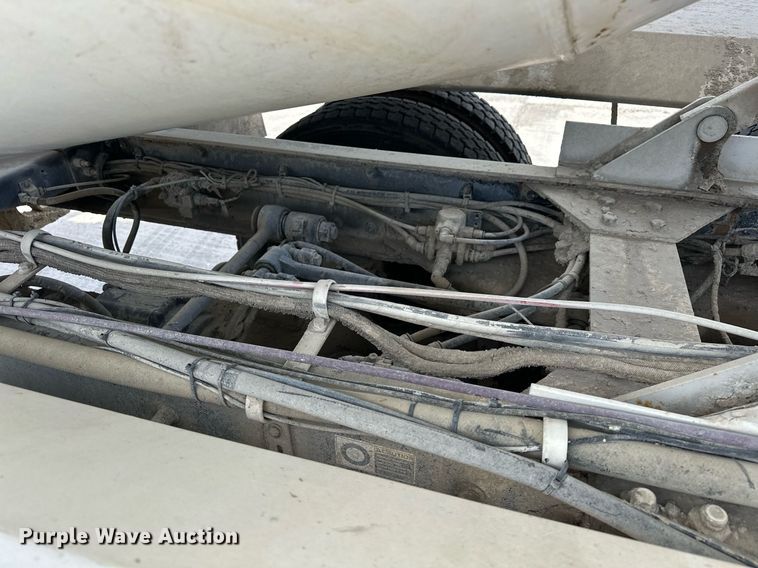 image for item DW5069 2015 Peterbilt 567 ready mix truck