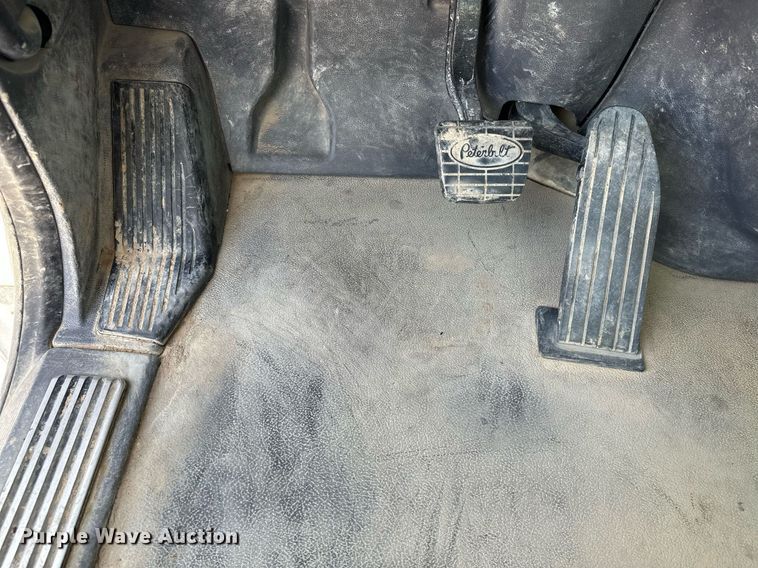 image for item DW5069 2015 Peterbilt 567 ready mix truck