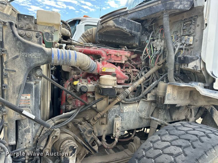 image for item DW5069 2015 Peterbilt 567 ready mix truck