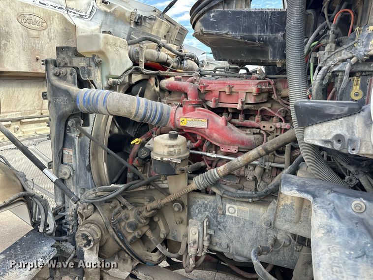 image for item DW5069 2015 Peterbilt 567 ready mix truck