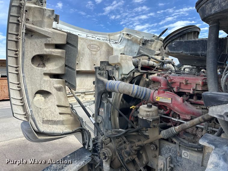 image for item DW5069 2015 Peterbilt 567 ready mix truck