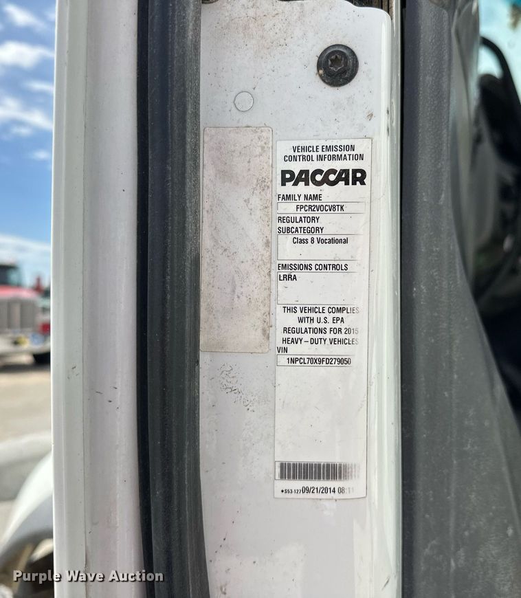 image for item DW5069 2015 Peterbilt 567 ready mix truck