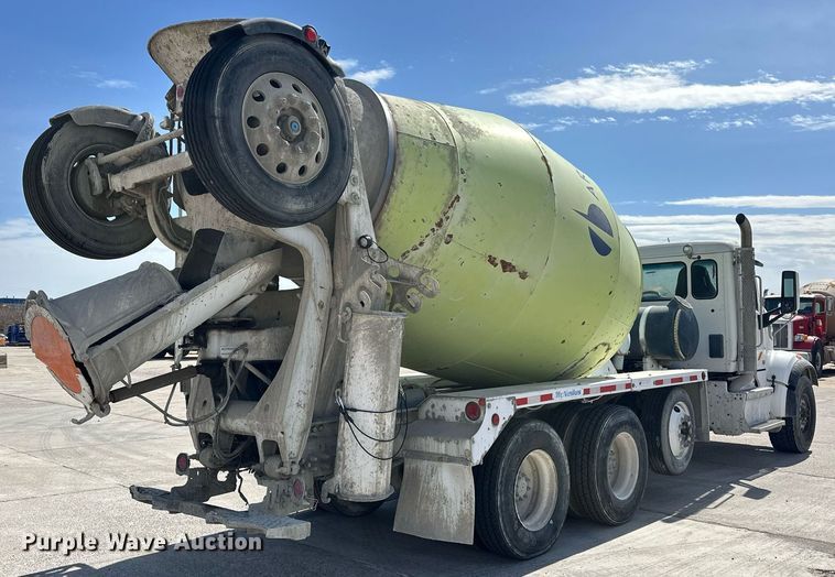 image for item DW5070 2017 Peterbilt 567 ready mix truck