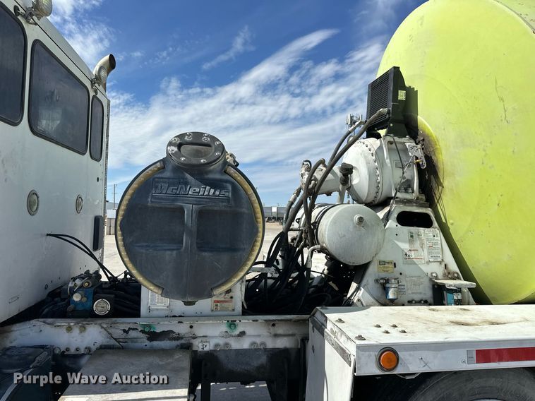 image for item DW5070 2017 Peterbilt 567 ready mix truck