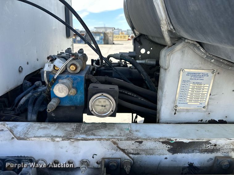 image for item DW5070 2017 Peterbilt 567 ready mix truck