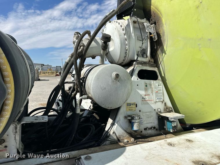 image for item DW5070 2017 Peterbilt 567 ready mix truck