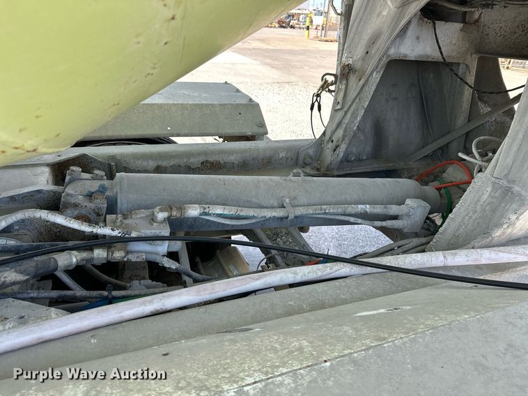 image for item DW5070 2017 Peterbilt 567 ready mix truck