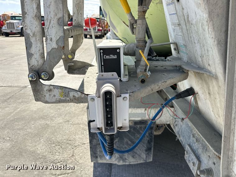 image for item DW5070 2017 Peterbilt 567 ready mix truck