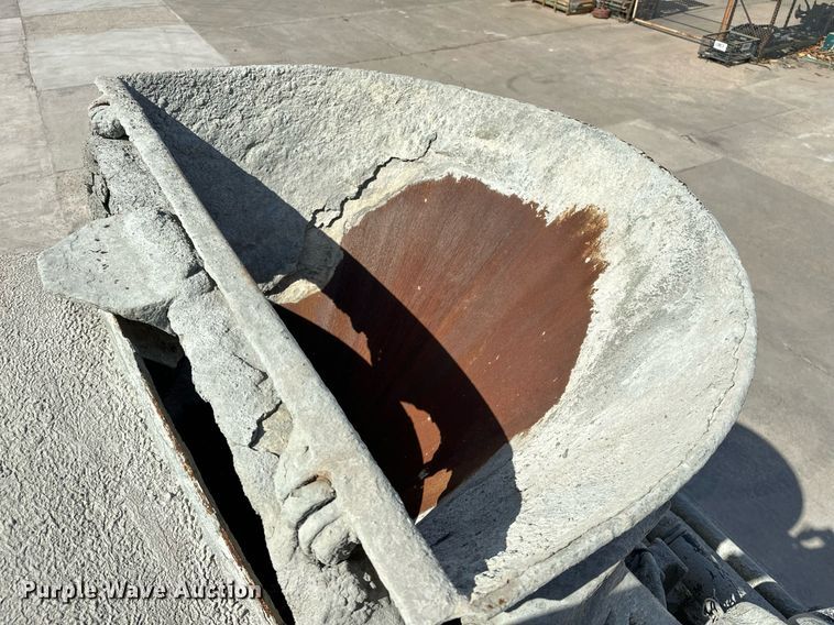 image for item DW5070 2017 Peterbilt 567 ready mix truck