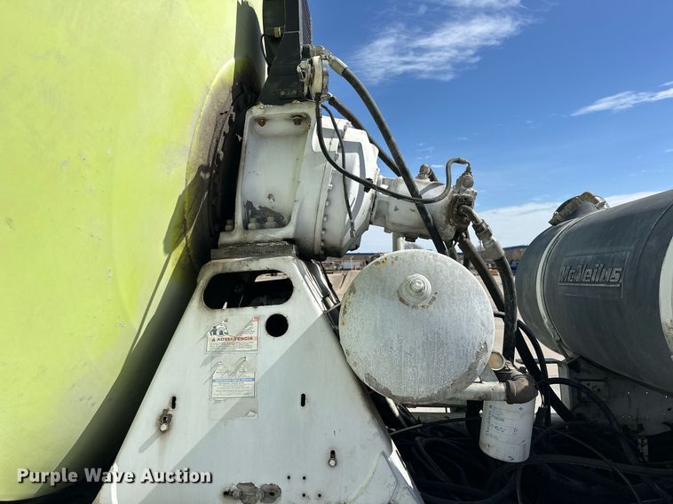 image for item DW5070 2017 Peterbilt 567 ready mix truck