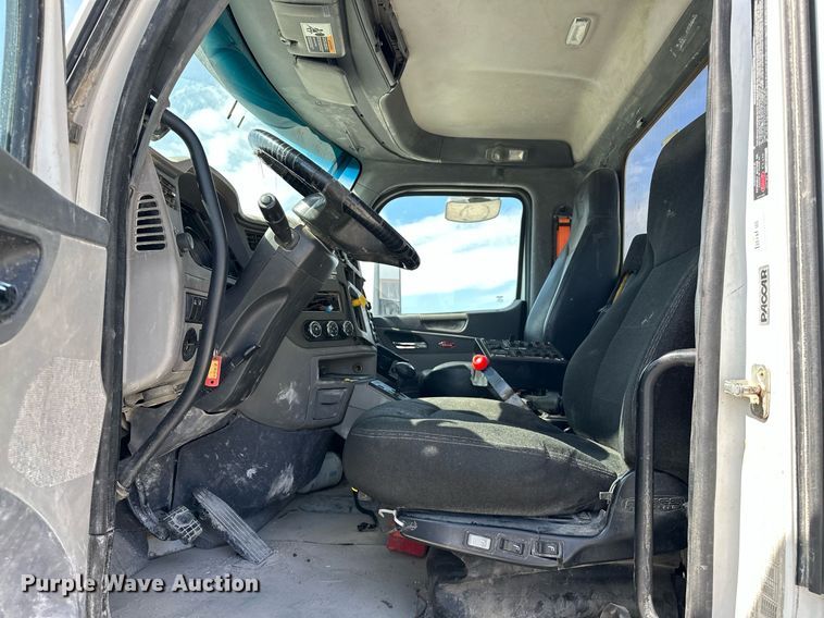 image for item DW5070 2017 Peterbilt 567 ready mix truck