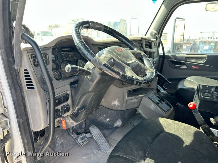 image for item DW5070 2017 Peterbilt 567 ready mix truck