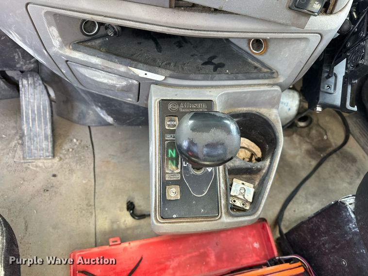 image for item DW5070 2017 Peterbilt 567 ready mix truck