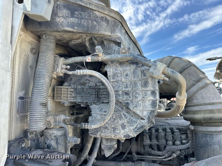 image for item DW5070 2017 Peterbilt 567 ready mix truck