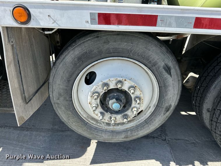 image for item DW5070 2017 Peterbilt 567 ready mix truck