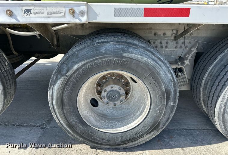 image for item DW5070 2017 Peterbilt 567 ready mix truck